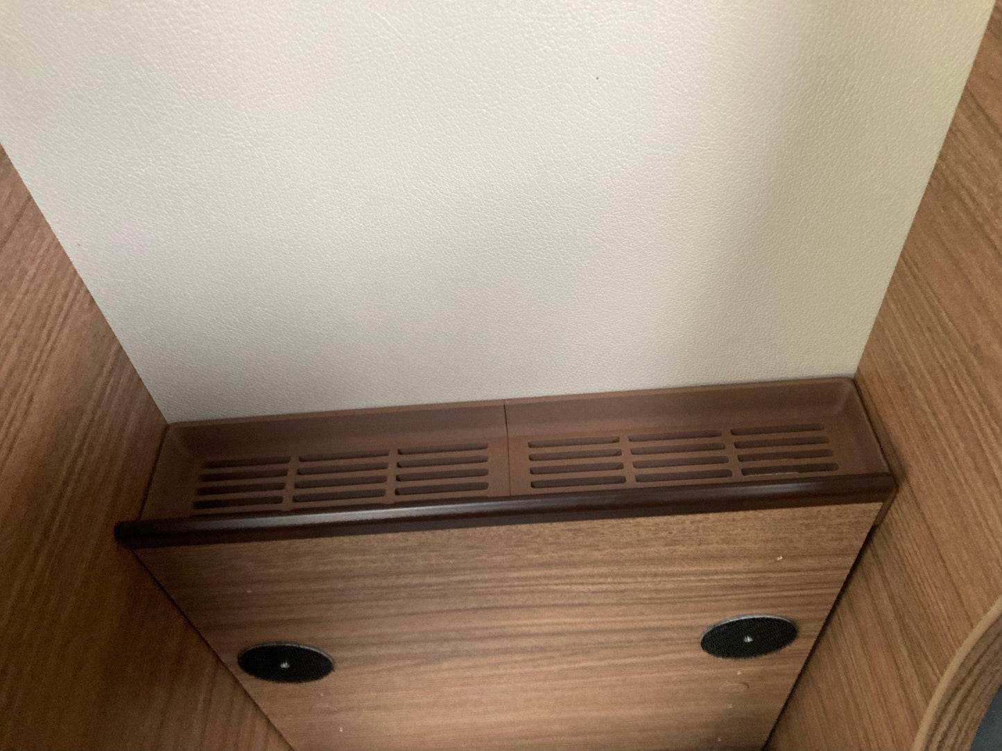 Wohnbereich 500 x 27 mm (Abdeckung hinter Einzelsitz)