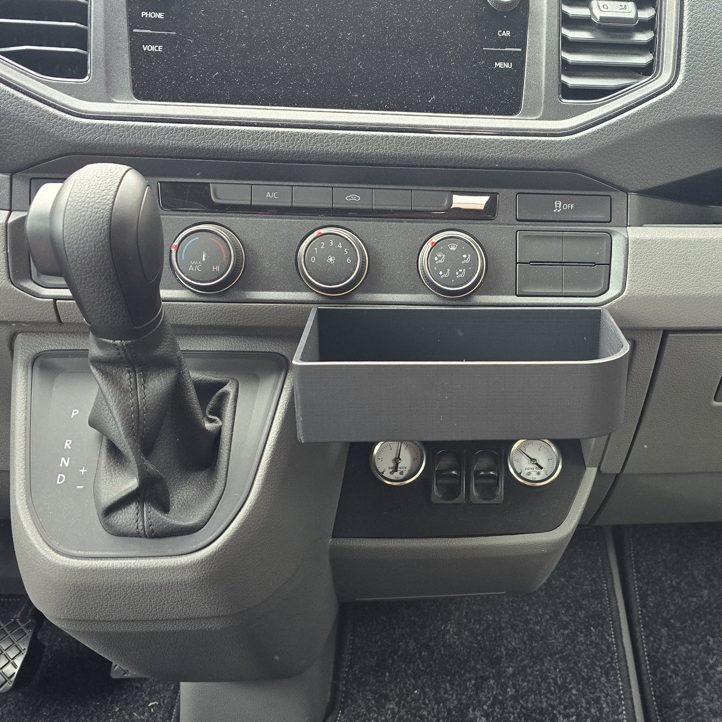 Ablagebox für die Mittelkonsole im VW CRAFTER und MAN TGE