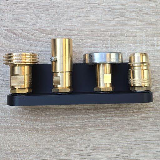 Halter für vier Gas Adapter LPG