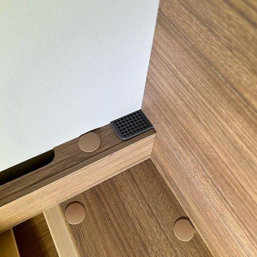 Schlafbereich 30 x 30 mm in der Ecke (Fahrerseite) — Abdeckung Schlafbereich (Öffnungen in der Ecke) von CamperStolz