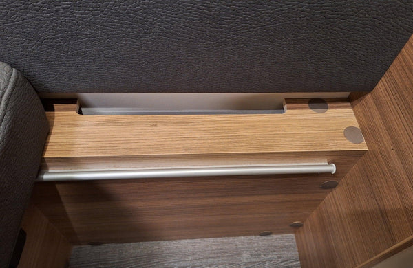 Wohnbereich 216 x 30 mm (flach unter dem Tisch) — zweite Ansicht