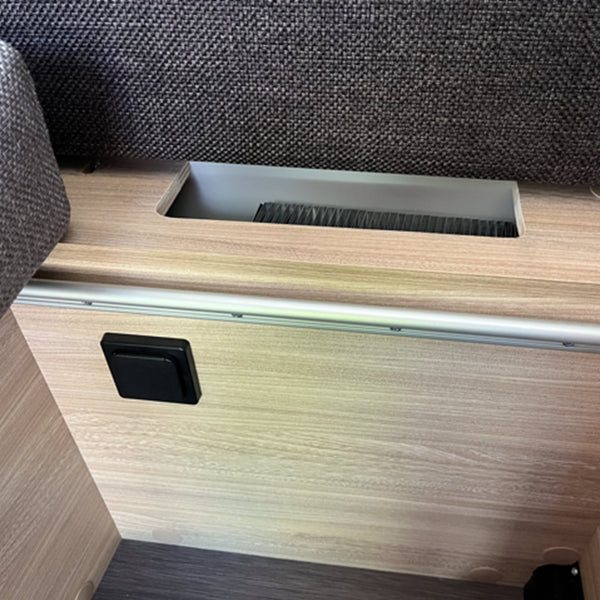 Wohnbereich 227 x 75 mm (flach unter dem Tisch) — Abdeckungen Wohnbereich mit speziellen Öffnungen von CamperStolz