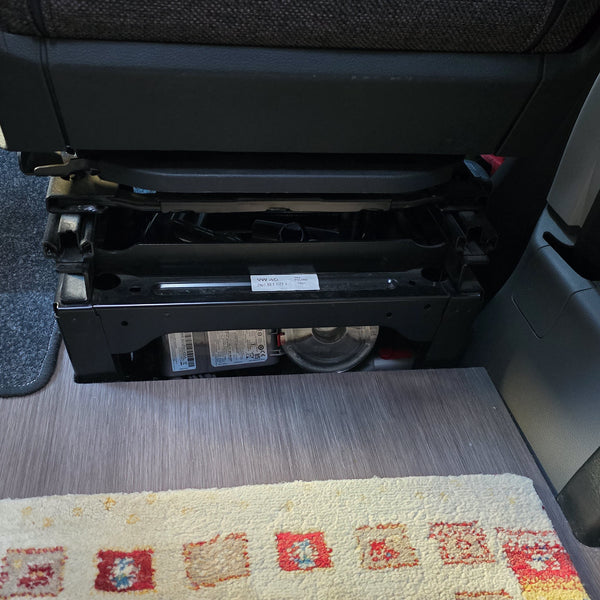 Abdeckung Sitzkonsole VW Crafter MAN TGE — zweite Ansicht
