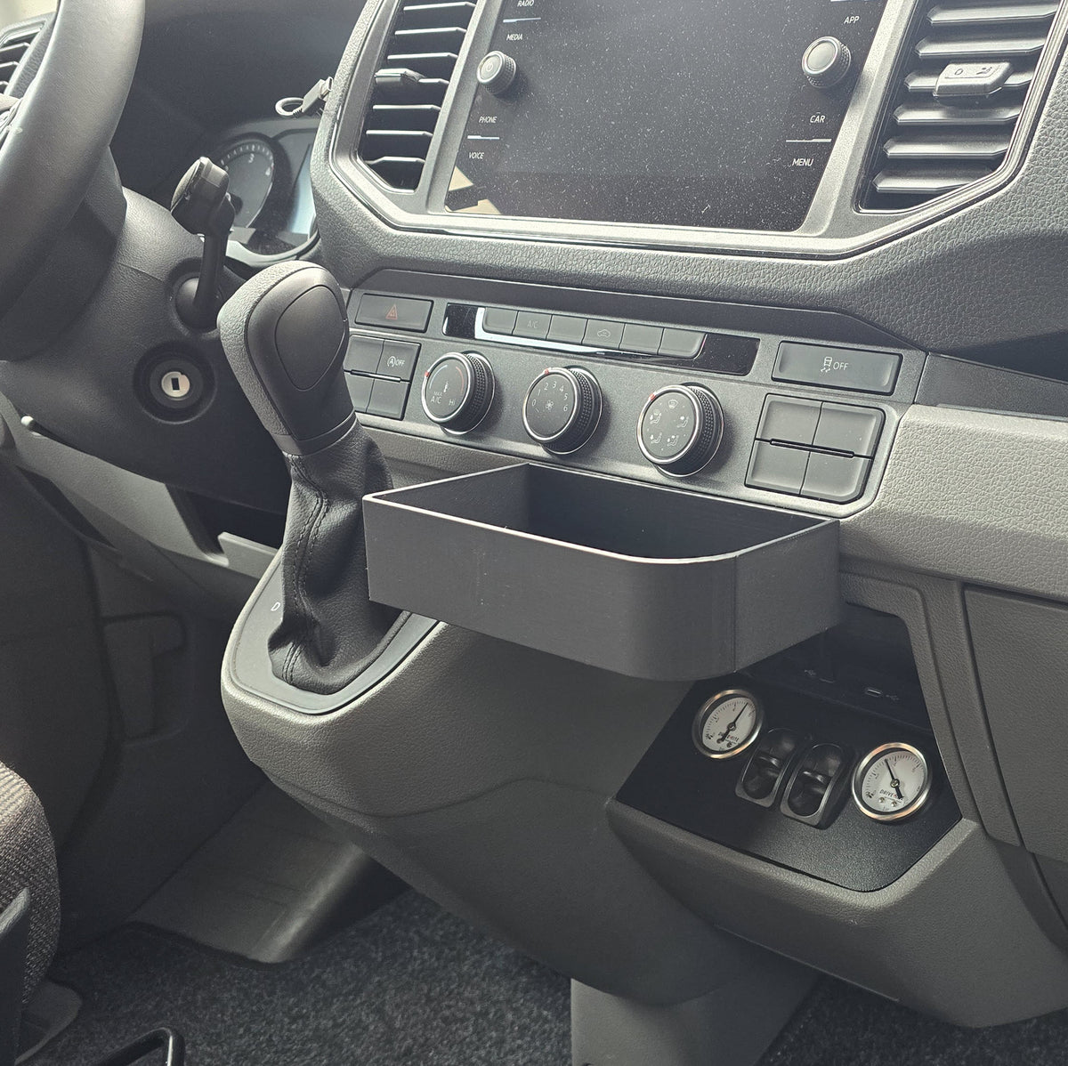 Ablagebox für die Mittelkonsole im VW CRAFTER und MAN TGE -   | CamperStolz