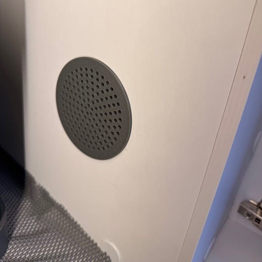 Abdeckung Frankia Zugang Kabeltrommel im Kleiderschrank