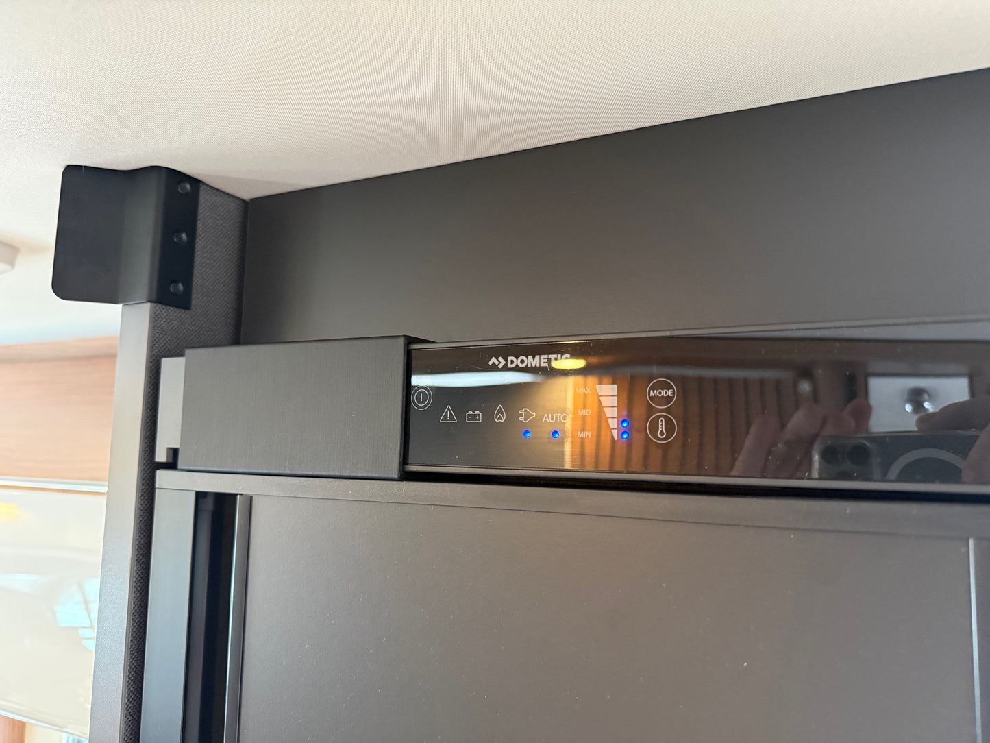 LED Abdeckung Dometic Kühlschrank -   | CamperStolz