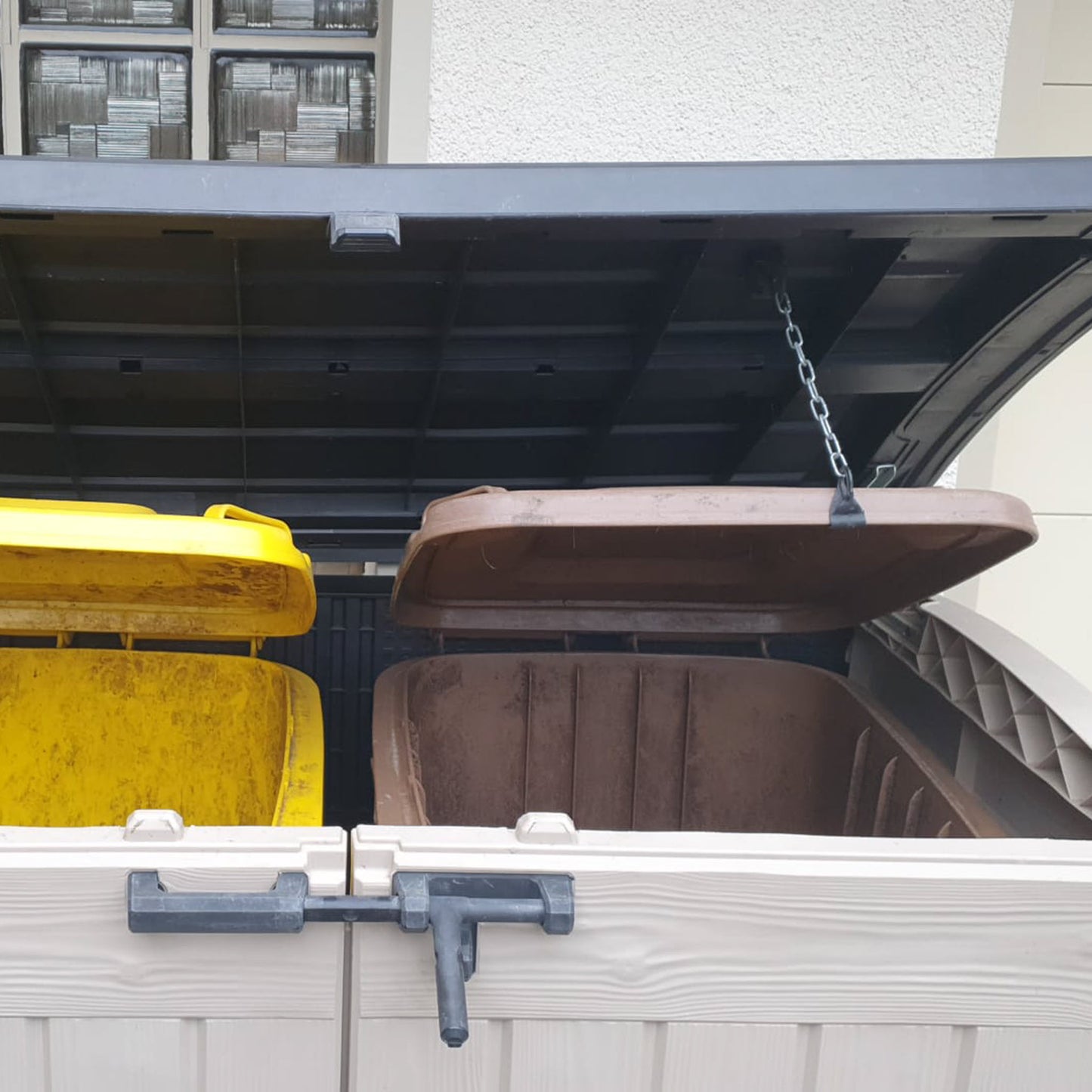 Halter für die Kette Mülleimerbox