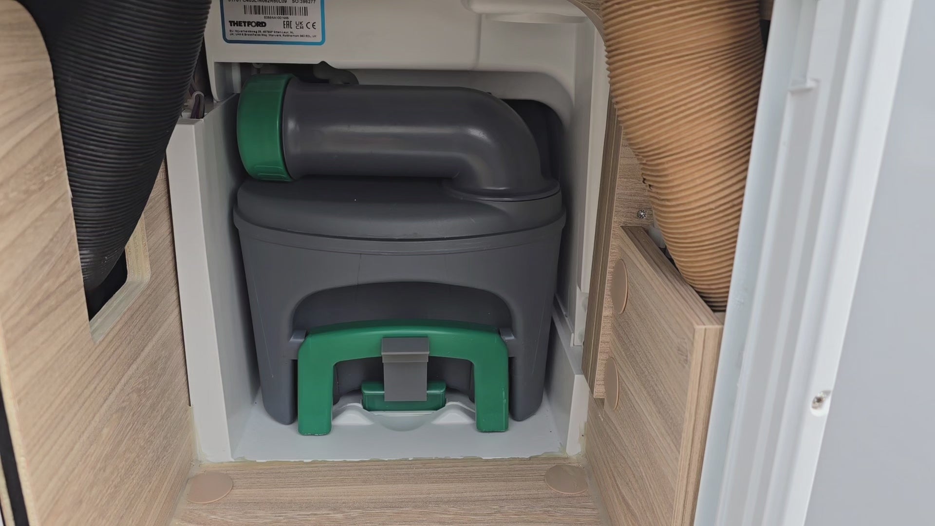 Video zur Thetford C400 Verriegelung